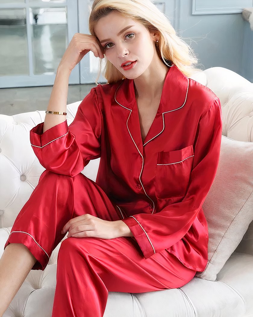 Ensemble Pyjama Femme en Satin Manches Longues