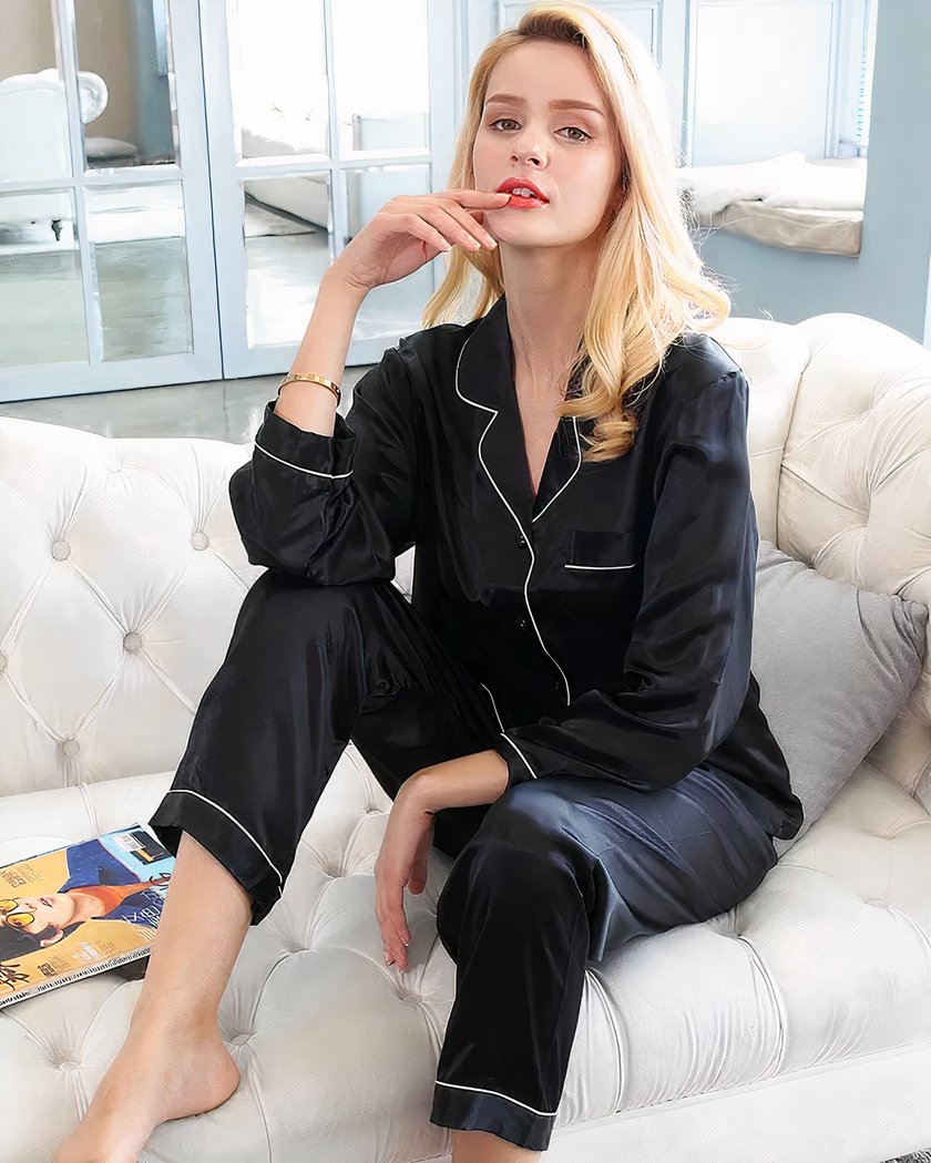 Ensemble Pyjama Femme en Satin Manches Longues
