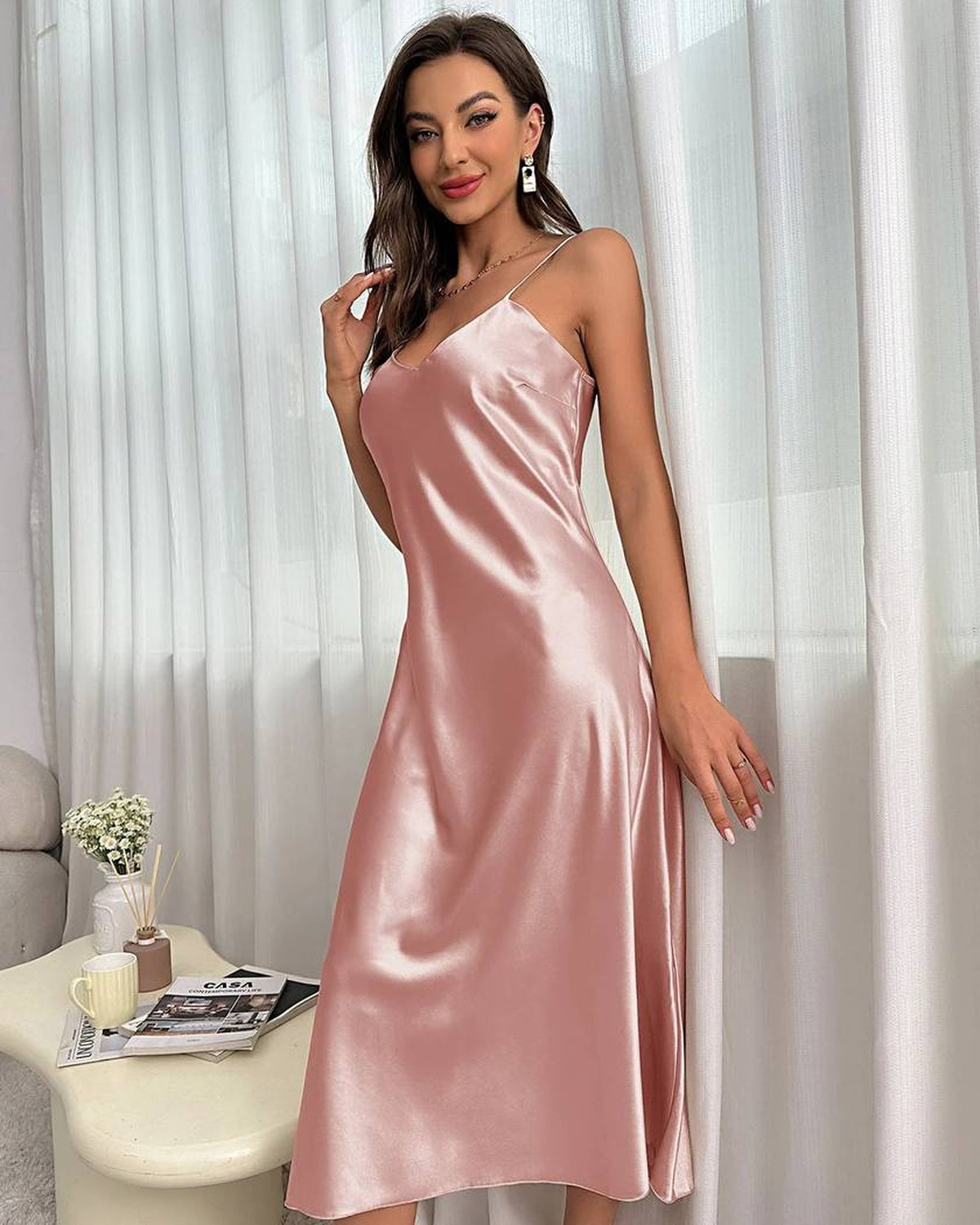 La nuisette rose poudré portée debout