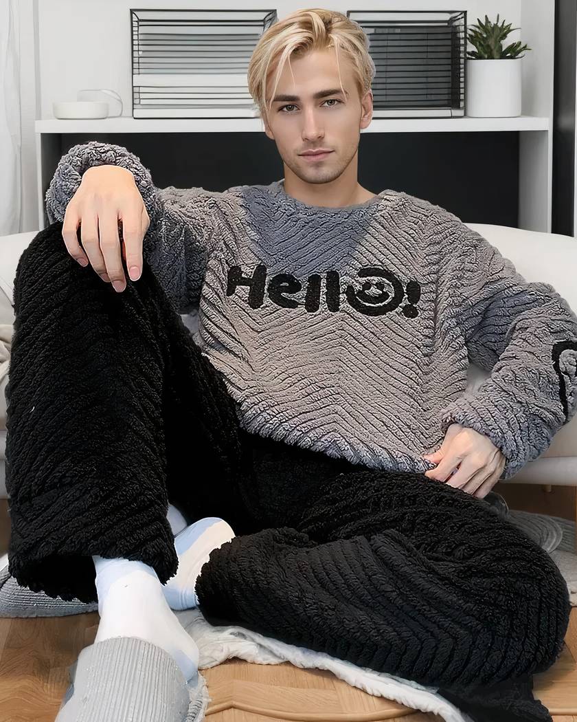 Pyjama homme d'hiver en peluche, coloris gris avec pantalon noir assorti, photo produit