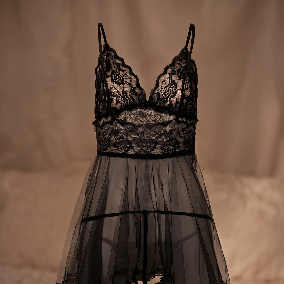 bloc1-nuisette-dentelle-noire Image