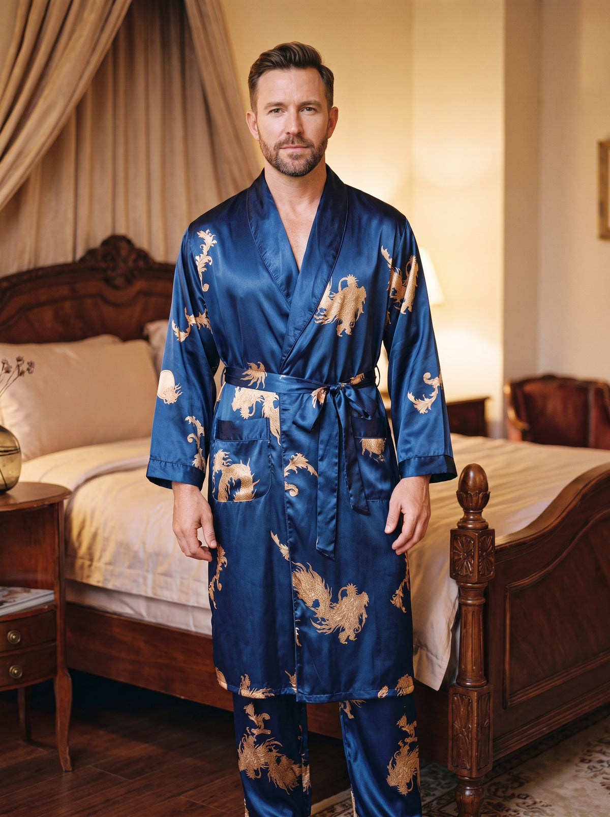 Ensemble peignoir et pantalon homme bleu marine dragon doré porté