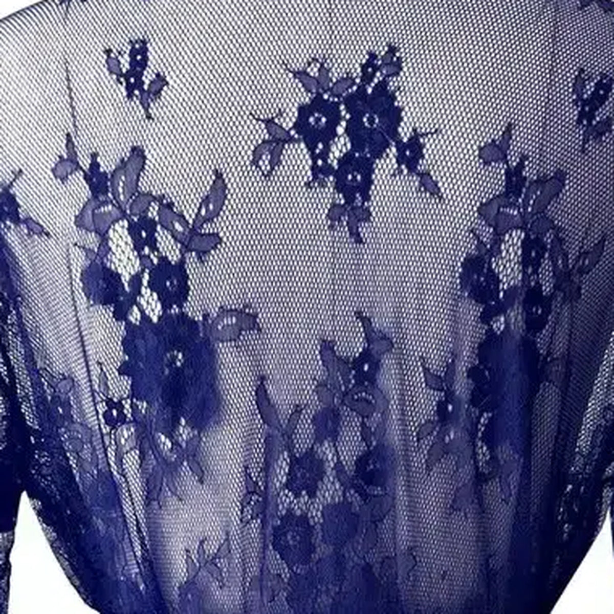 Le motif floral de la dentelle et son tulle
