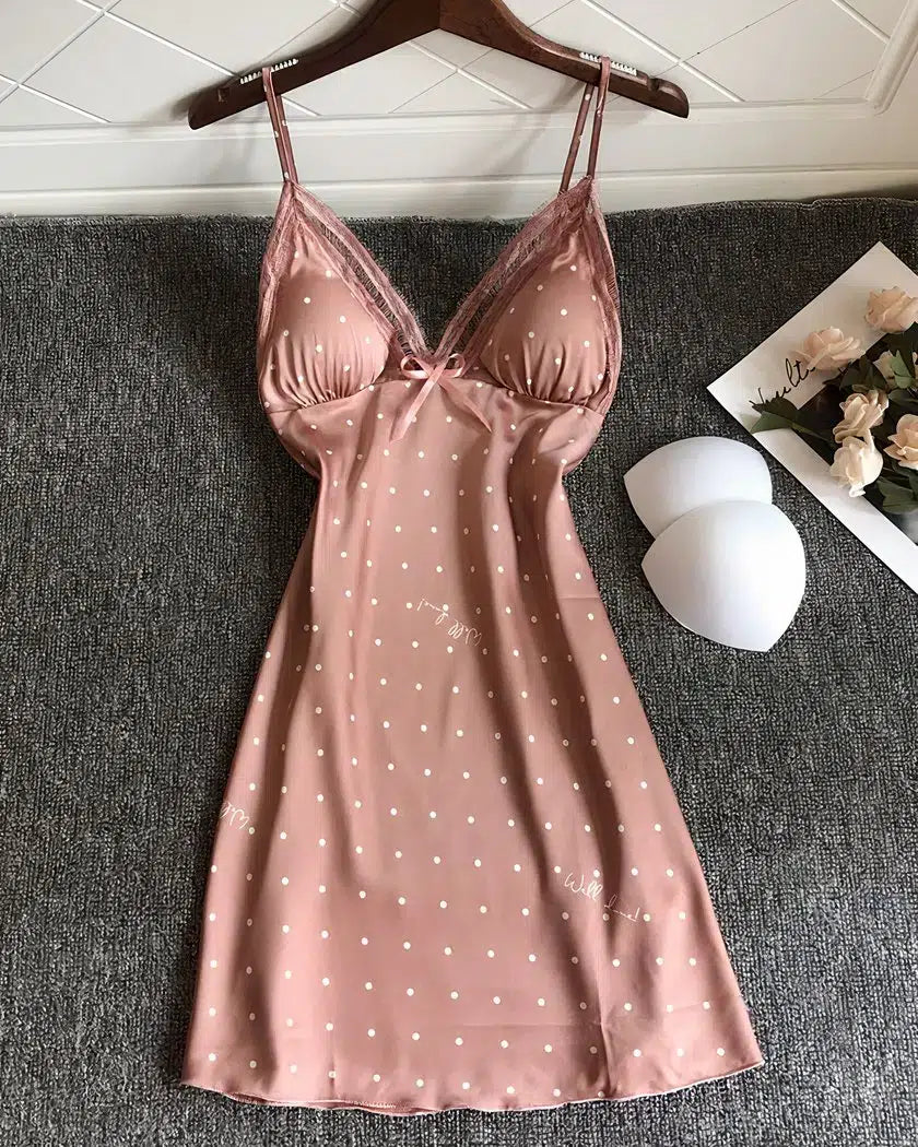 Nuisette en satin rose à pois et écriture manuscrite, coussinets amovibles à côté