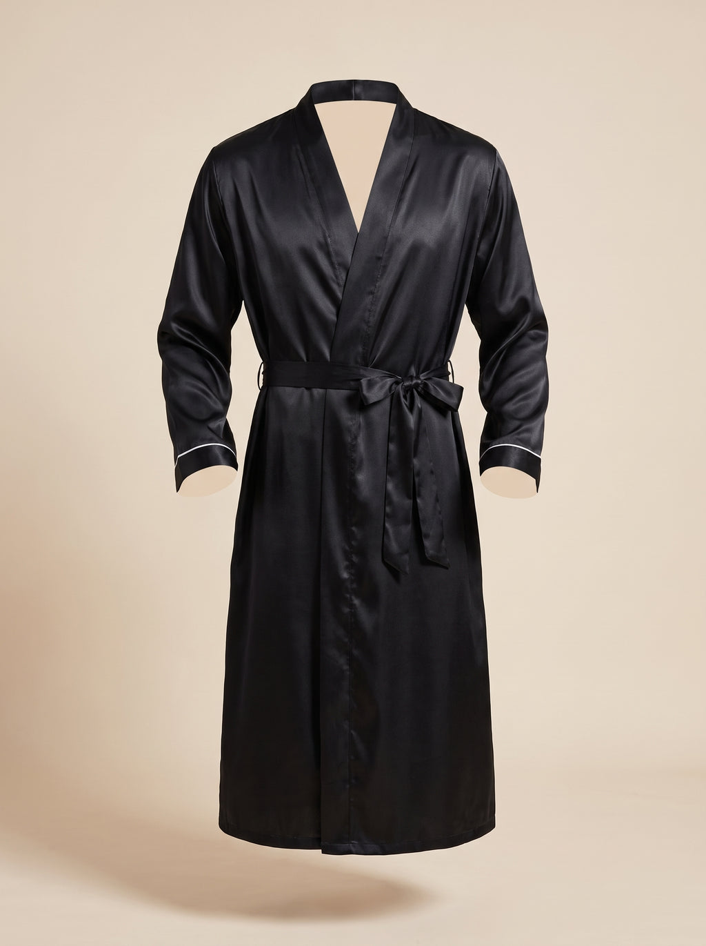 Robe de chambre satinee noire en ghost mannequin, face