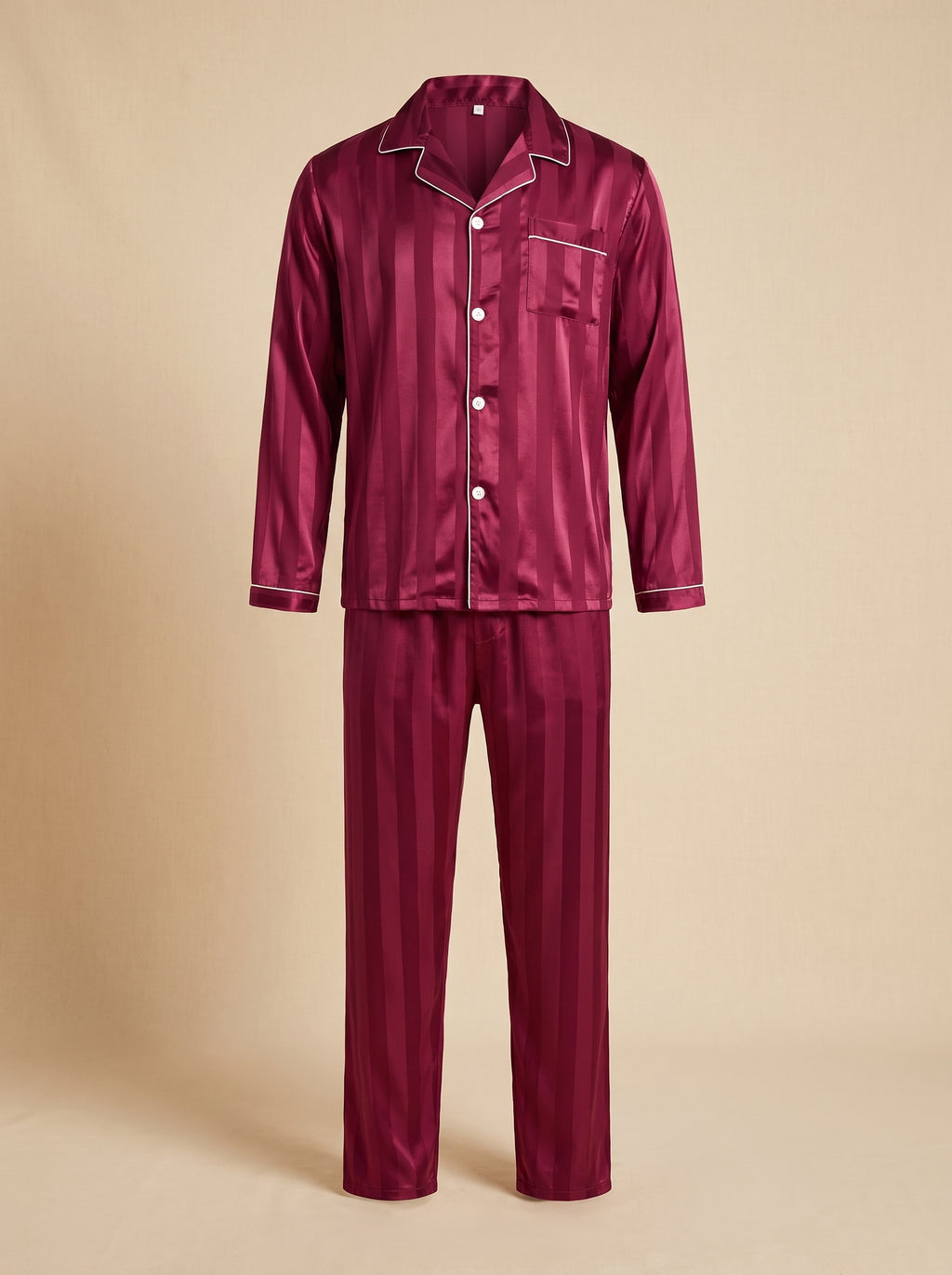 Ensemble pyjama homme satin bordeaux à rayures et passepoil blanc, présentation studio face