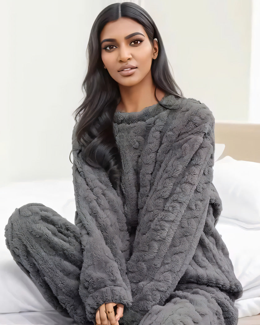 Pyjama femme d'hiver en pilou peluche, coloris gris anthracite, haut et pantalon assortis