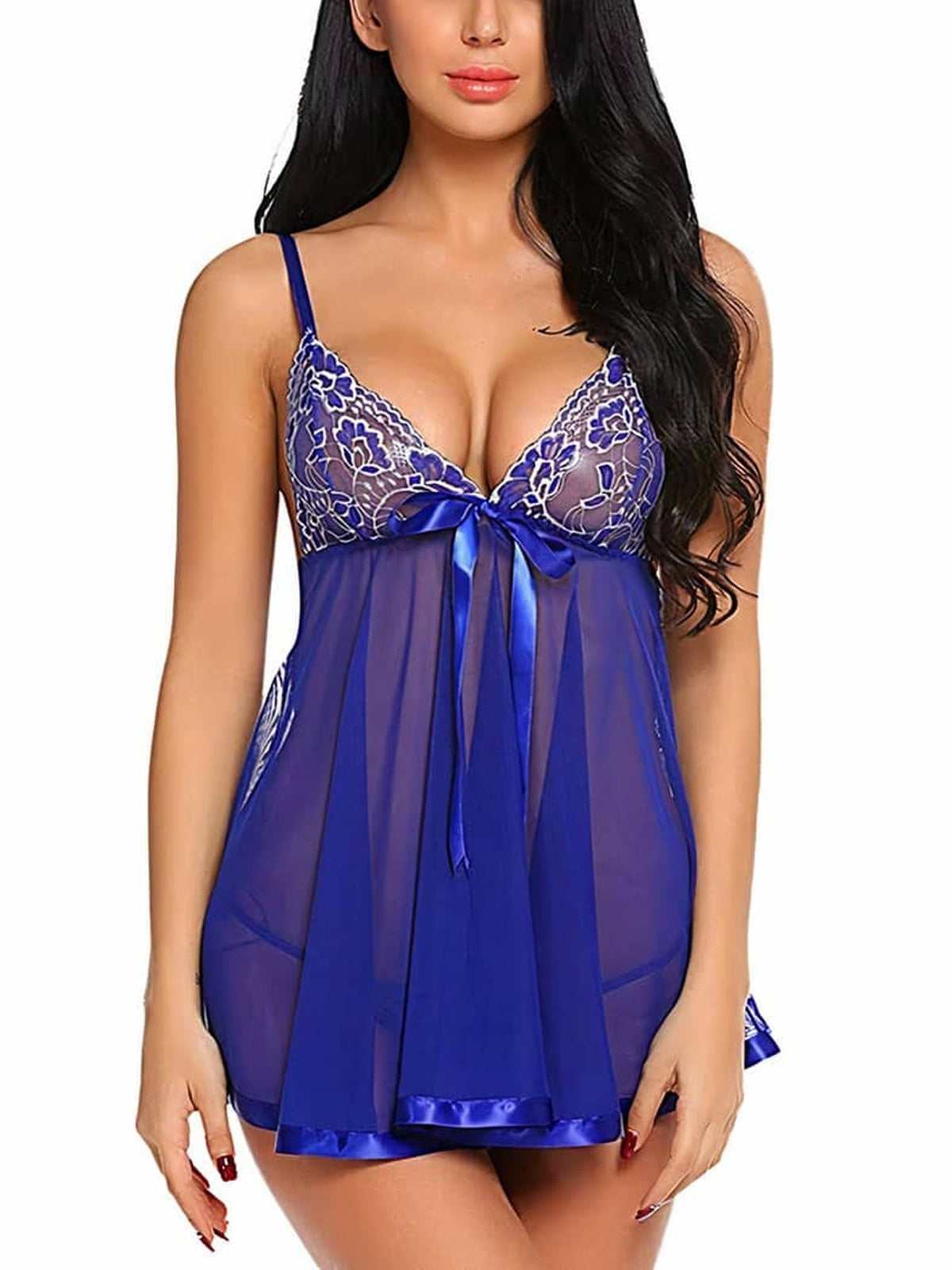 Nuisette bleu électrique en voile transparent portée, bonnets de dentelle brodée et nœud de satin sous la poitrine