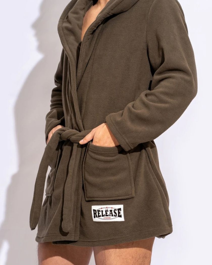 Peignoir court à capuche pour homme, coloris marron kaki, ceinture et deux poches