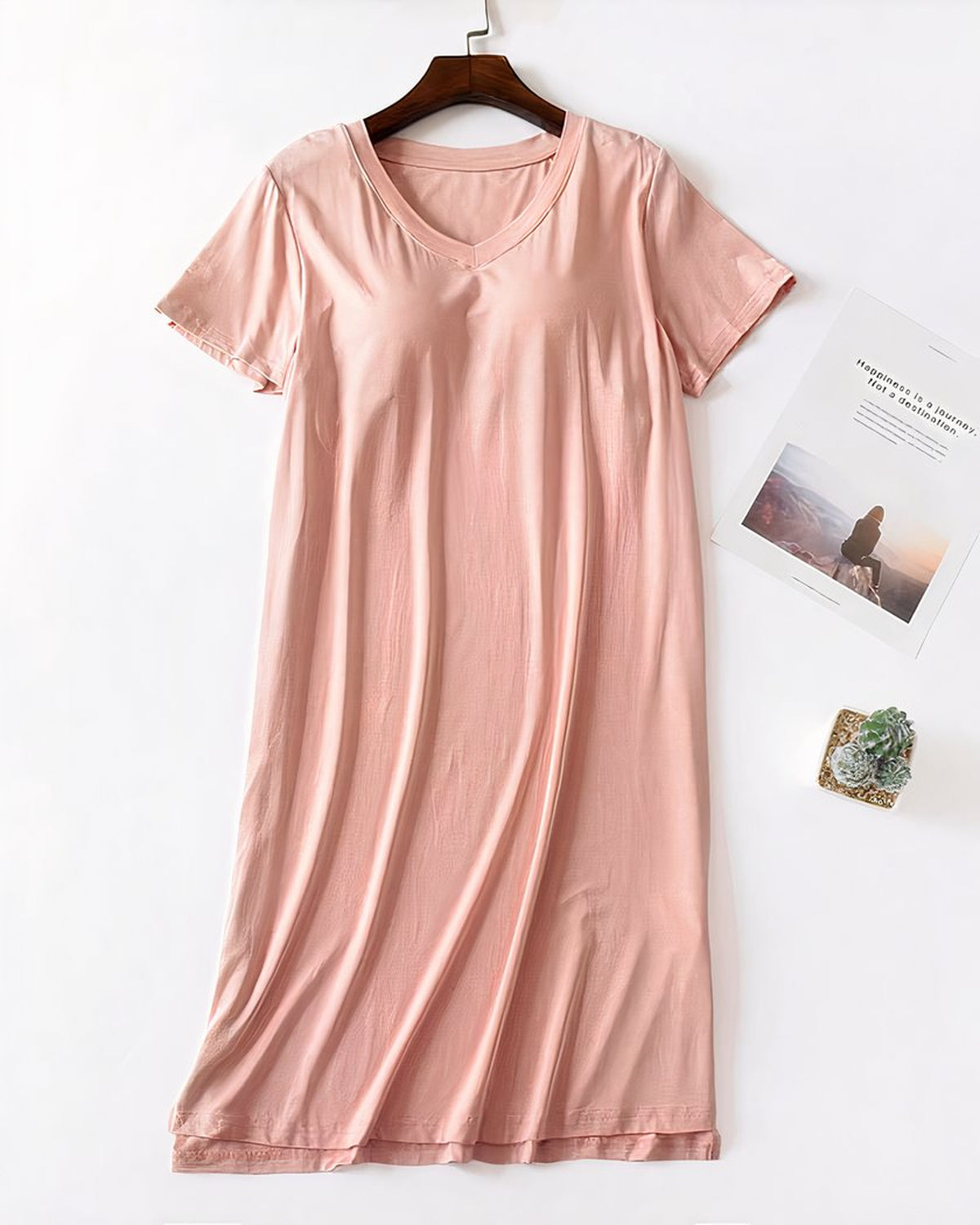 Interieur de la nuisette rose en modal, coques integrees et bande elastique