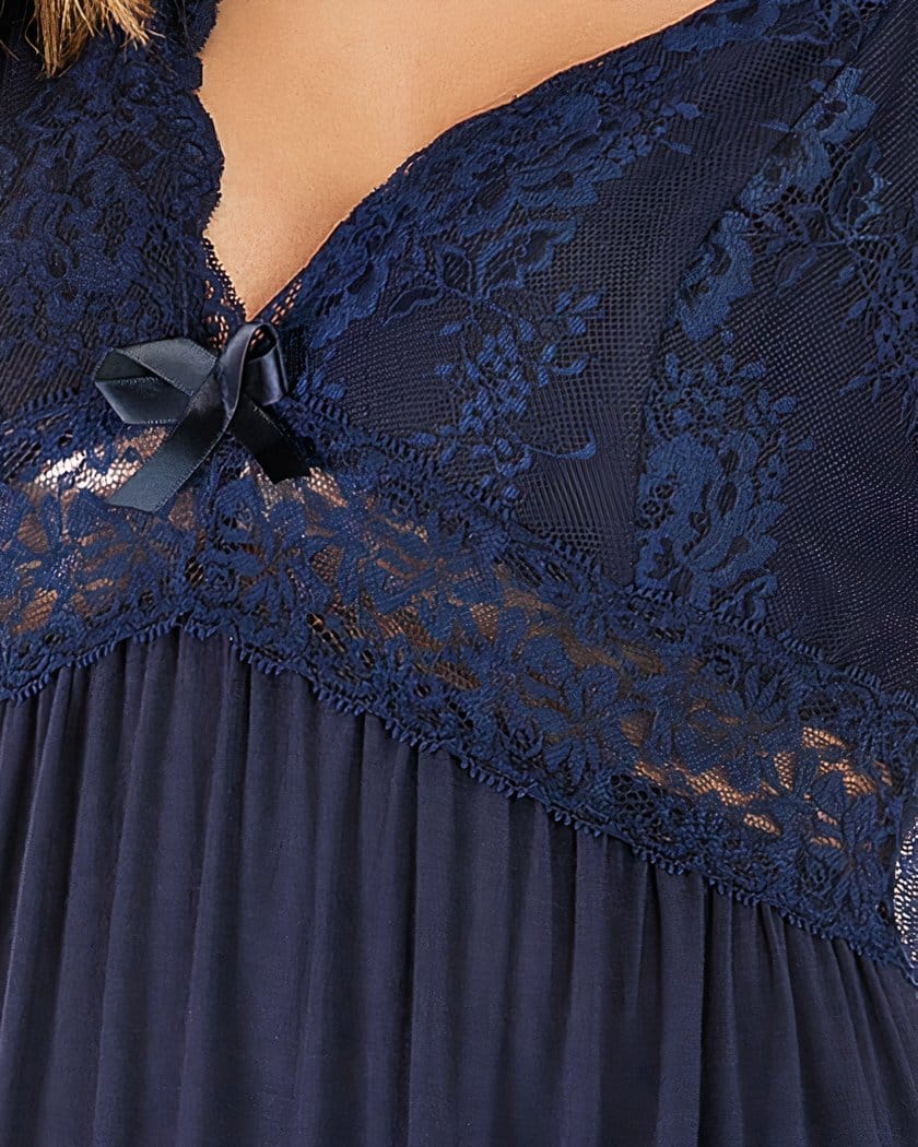 Nuisette courte bleu marine en dentelle et modal