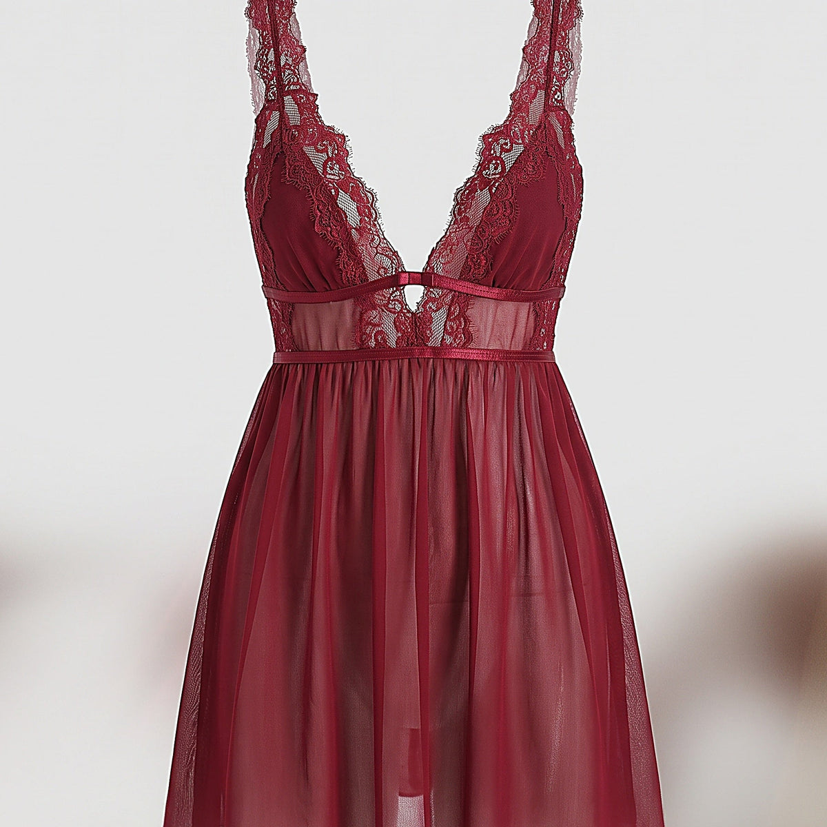 Le rouge de la passion — Nuisette babydoll rouge bordeaux en dentelle