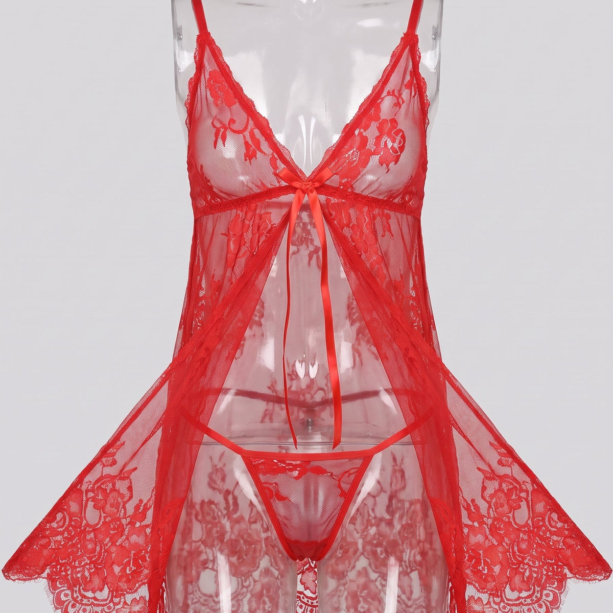 Le rouge de tous les désirs — Nuisette rouge en dentelle ouverte avec string
