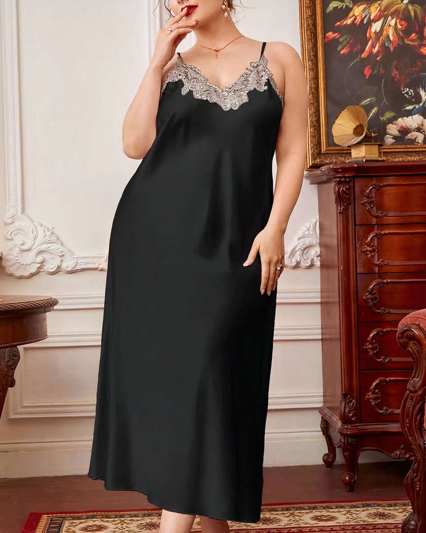 Nuisette Longue Noire Grande Taille à Dentelle Argentée