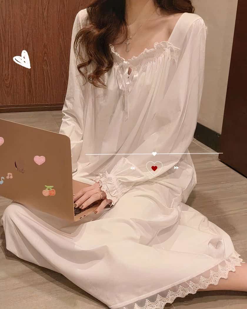 Nuisette longue romantique en dentelle