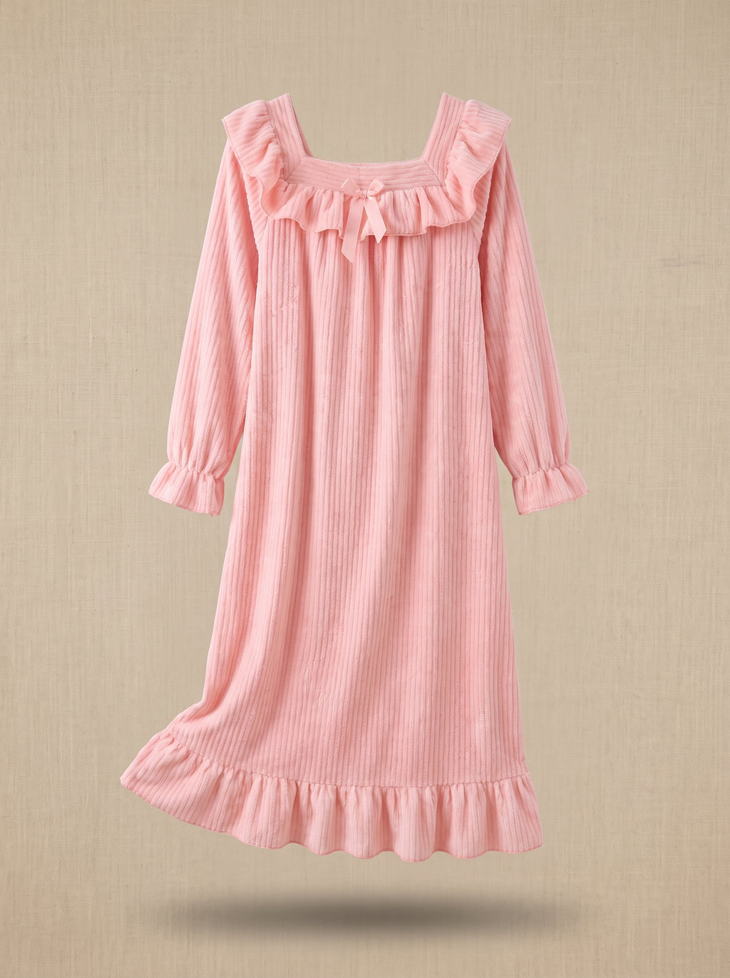 Nuisette longue rose en flanelle polaire presentee en mannequin invisible, vue de face
