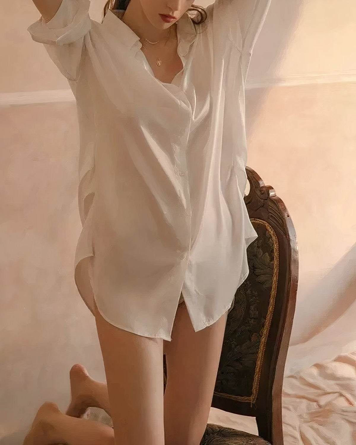 La chemise de nuit portée debout, boutonnée jusqu'en bas