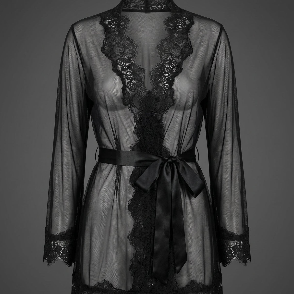 La transparence qui affole — Nuisette peignoir noir transparent en dentelle