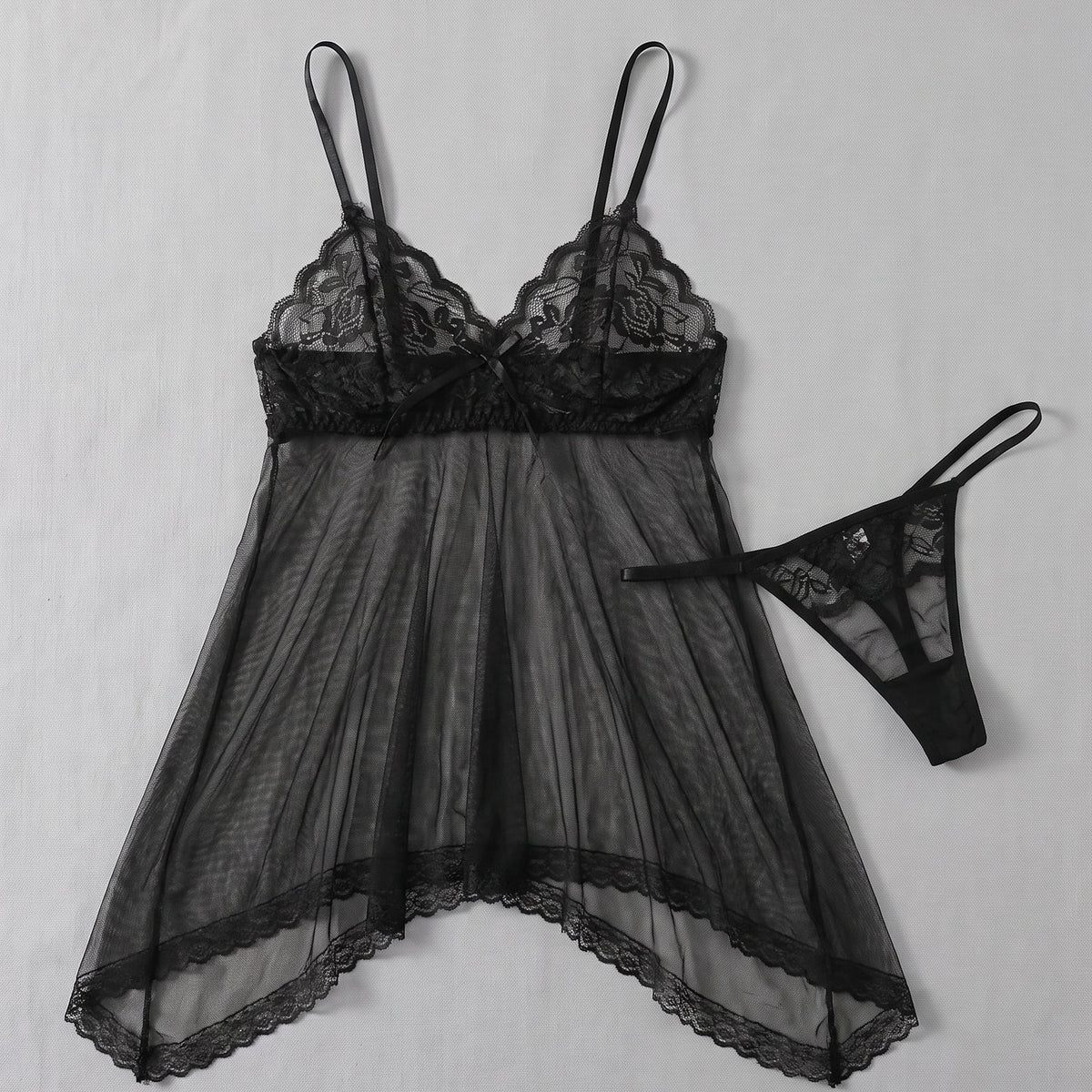 Le noir de la séduction — Nuisette babydoll noire transparente avec string