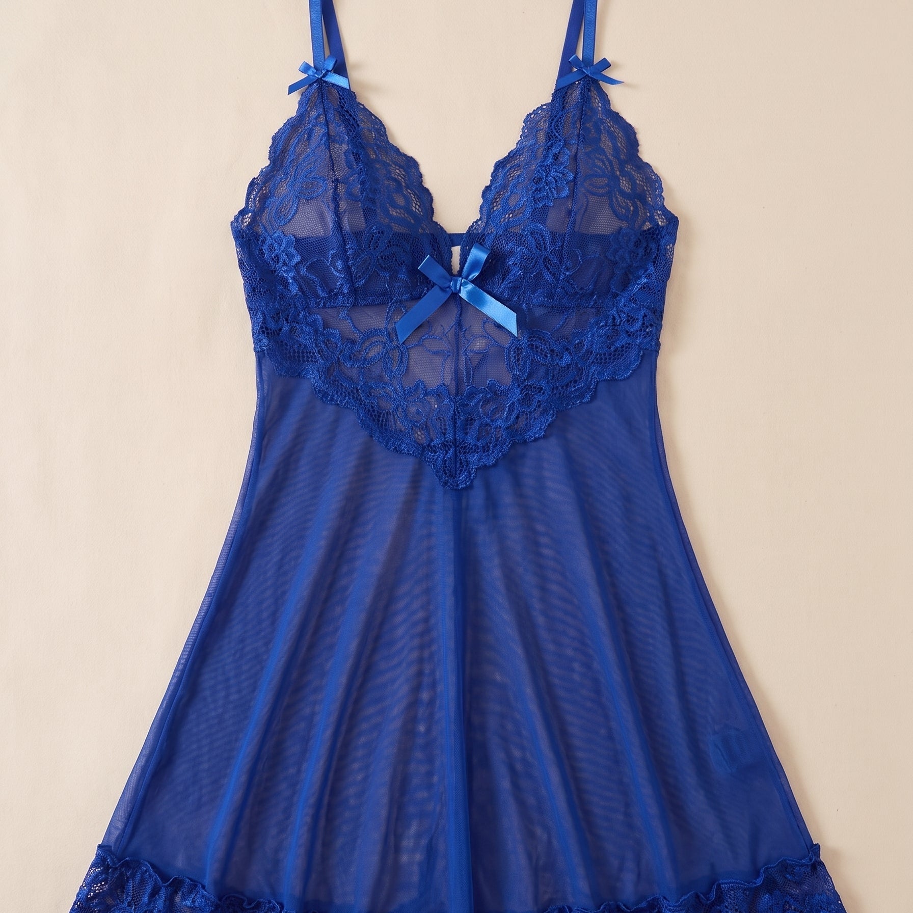 Le bleu roi de la séduction — Nuisette babydoll en dentelle bleu roi transparente Image