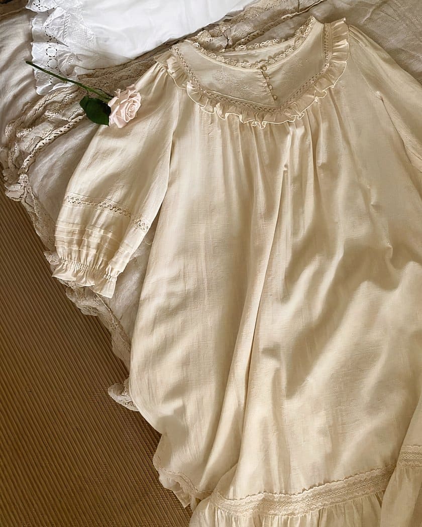 Nuisette longue vintage en coton beige