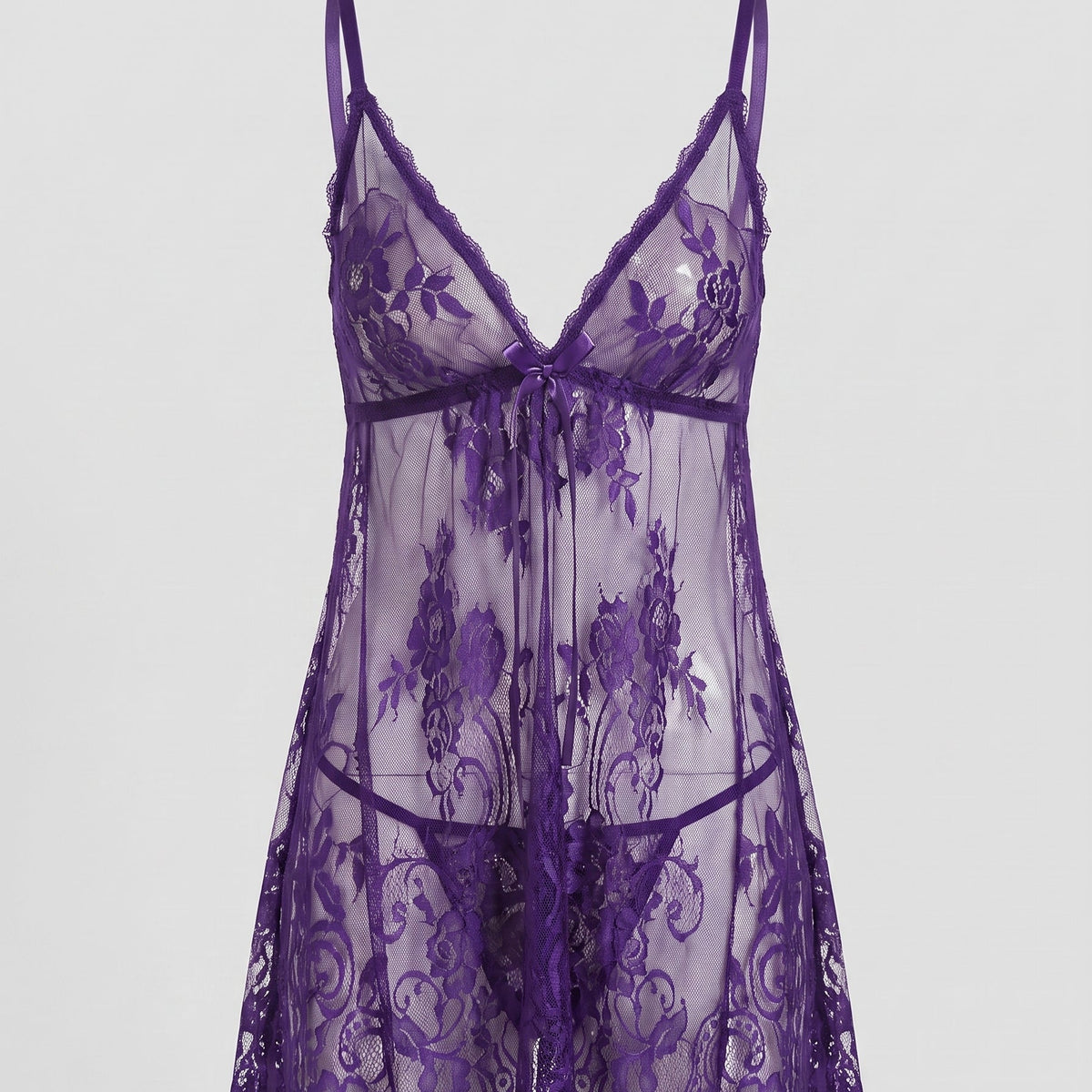 Le violet, tout en dentelle — Nuisette violette en dentelle transparente et string