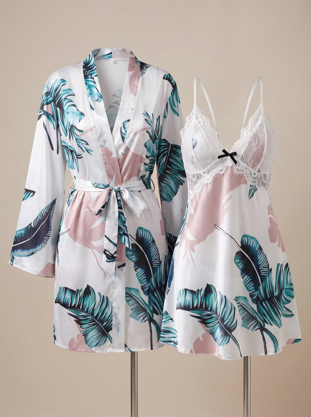 Ensemble kimono et nuisette imprimé tropical, les deux pièces