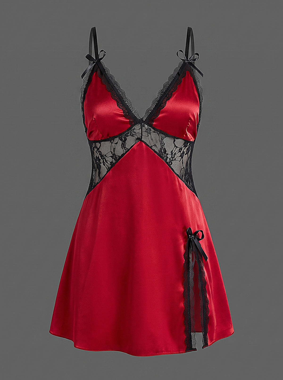 Nuisette en satin rouge et dentelle noire à col en V, packshot mannequin invisible