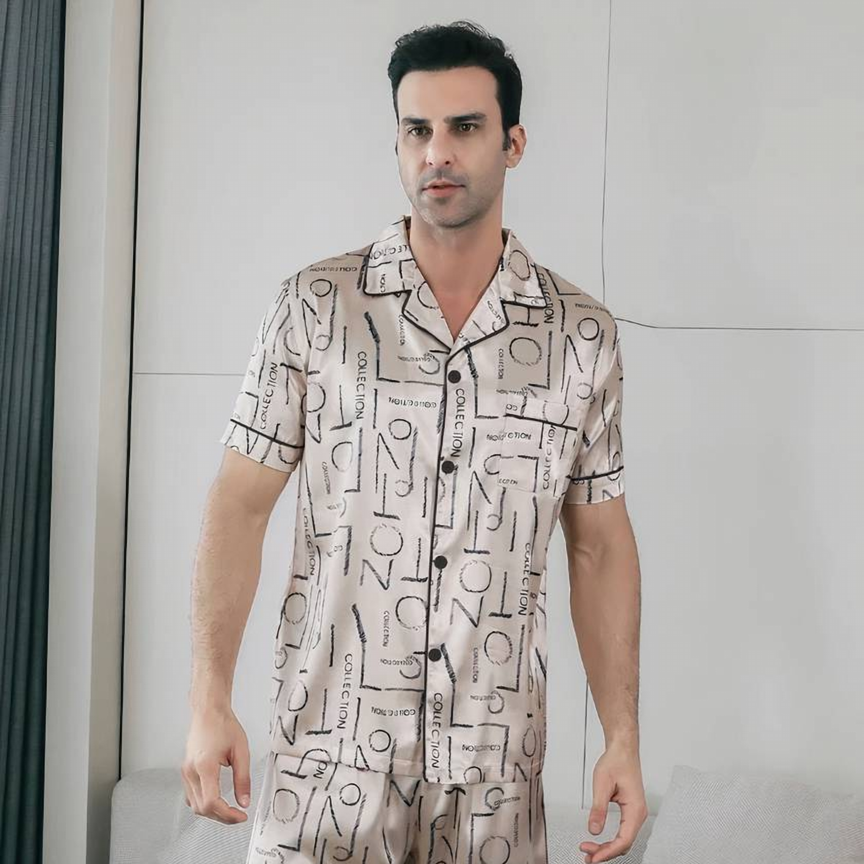 Ensemble pyjama homme d’été imprimé avec haut et short Image