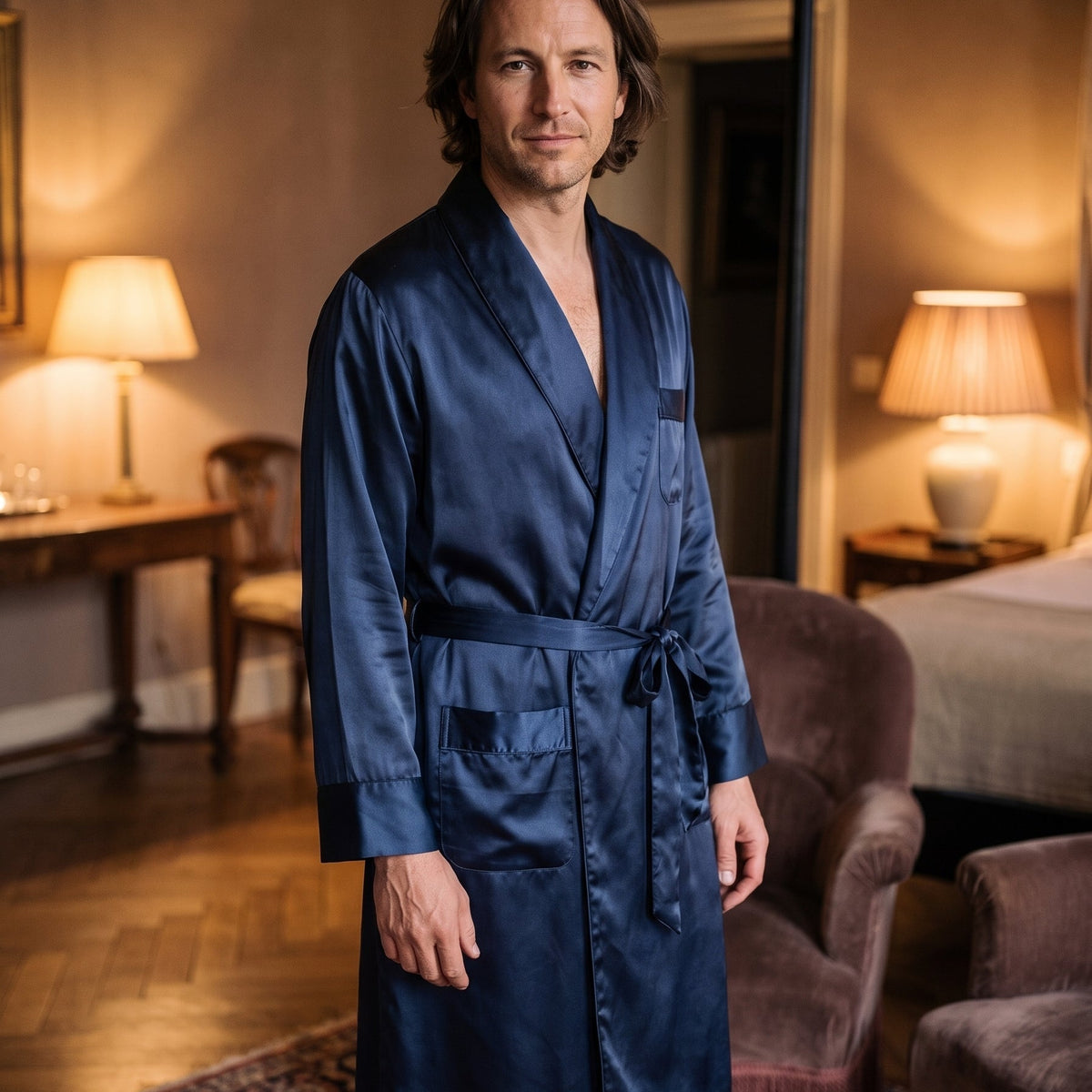 Le raffinement du satin au masculin — Pyjama Homme en Satin Bleu Marine, Haut Style Peignoir