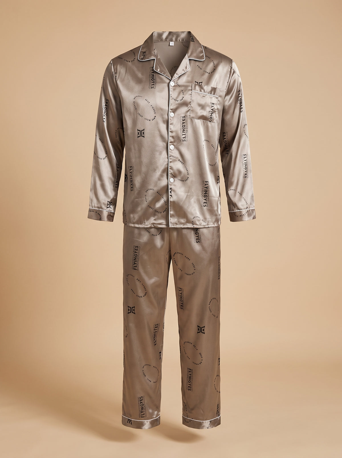 Ensemble pyjama homme satin taupe, liseré blanc sur col et poignets