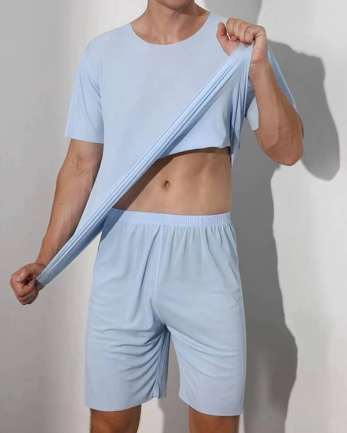 Pyjama homme d ete a manches courtes bleu clair, souplesse du tissu