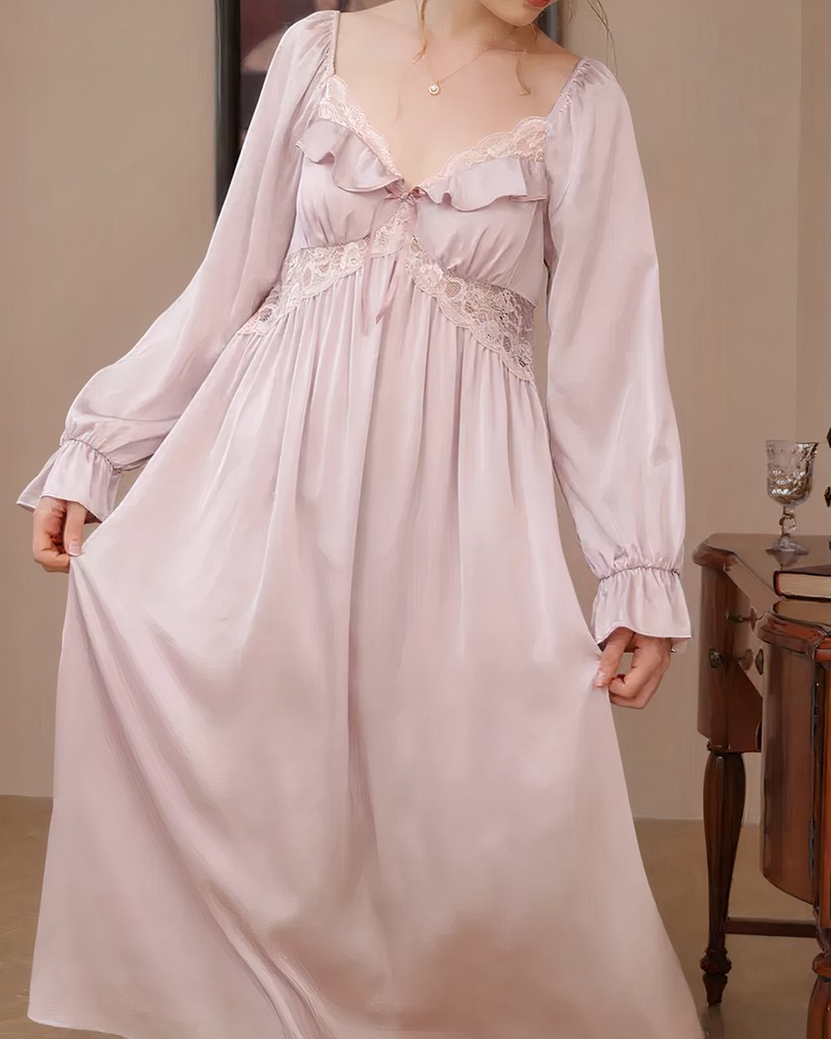 Robe de nuit vintage, l'ampleur de la jupe et les manches bouffantes