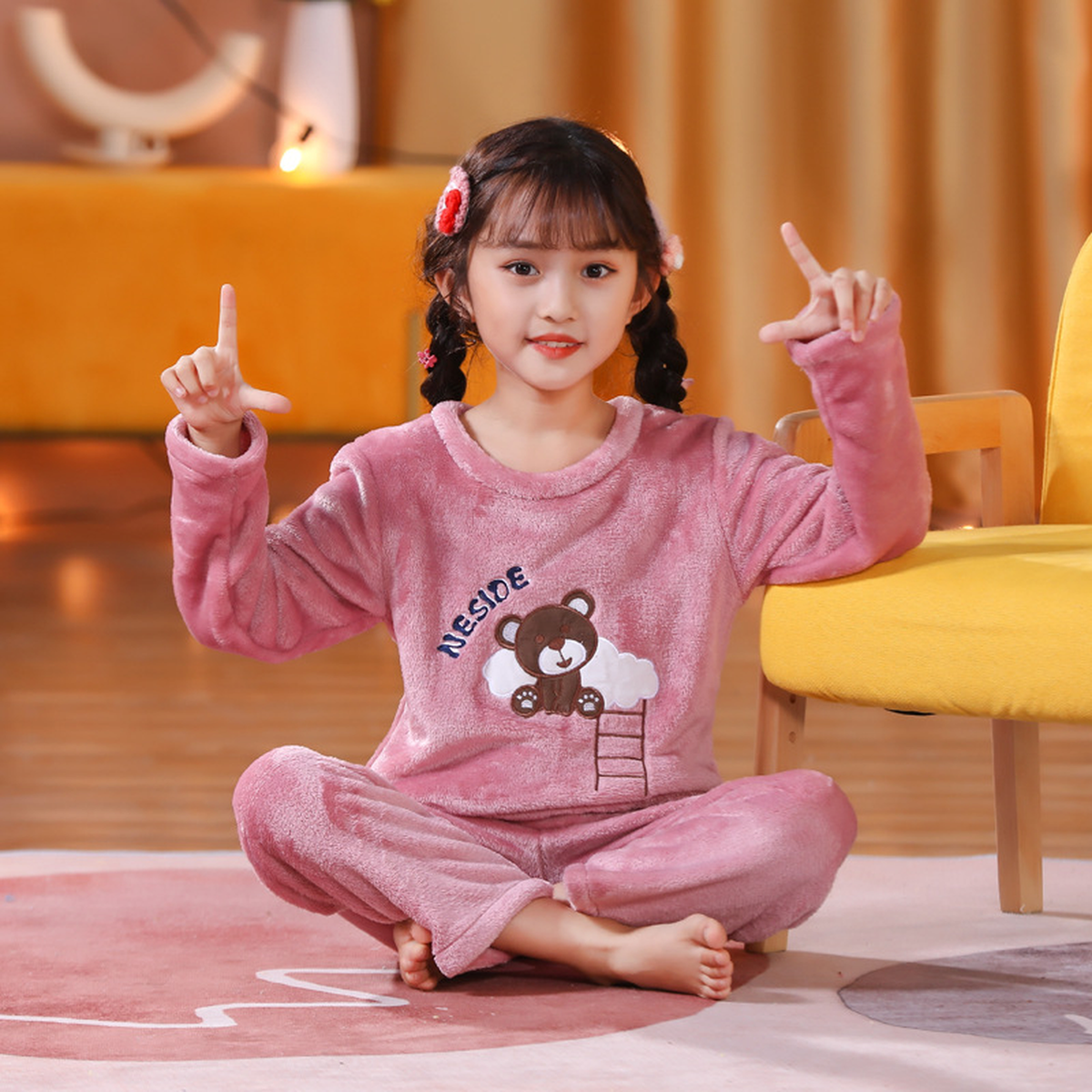 Photo fournisseur du pyjama fille mauve avec ourson, nuage et échelle