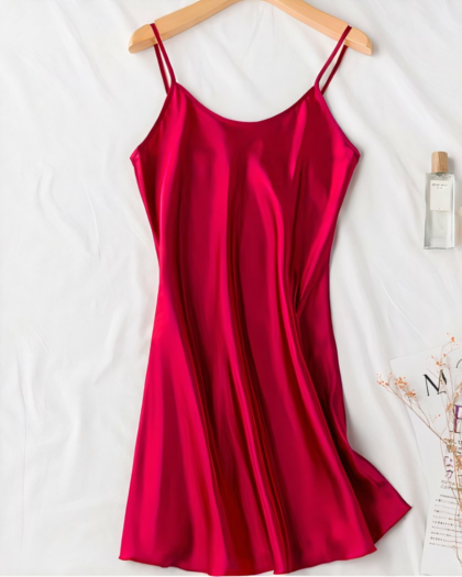 Nuisette en satin rouge sexy femme
