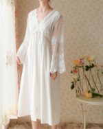 Nuisette blanche longue et fluide au style vintage