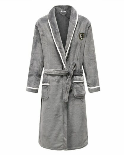 Peignoir de Bain Homme de Style Kimono avec Ceinture sur fond blanc